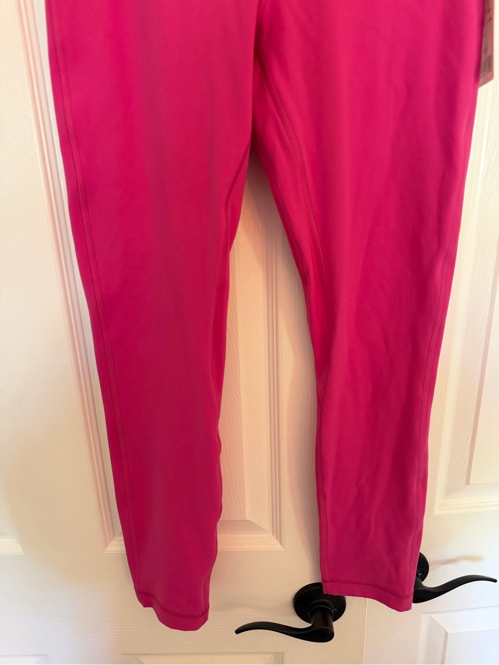 NWT Lululemon Hot Pink Align HR Leggings, Size 6 - Picture 4 of 7